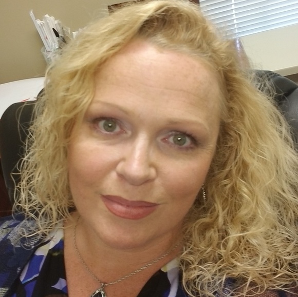 Meet your Posher, Kimberly - Picture 9 of 10